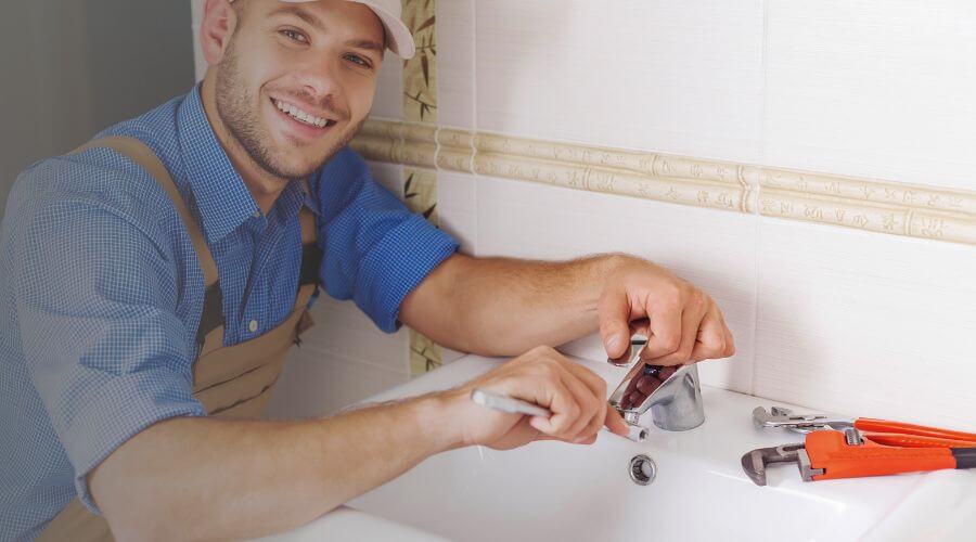 Handle or spout repair in Carthage, IL